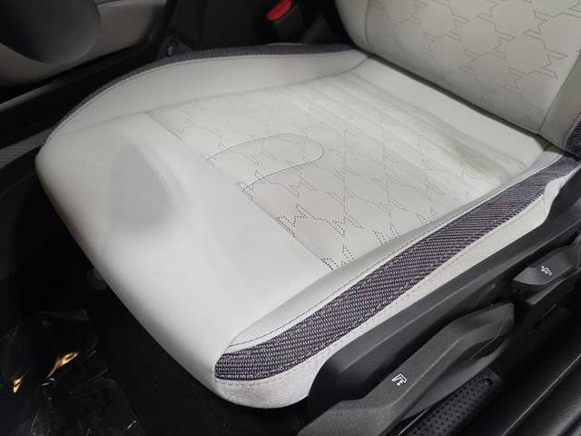 Used 2025 MINI Cooper 2-Door Hardtop FWD image 25