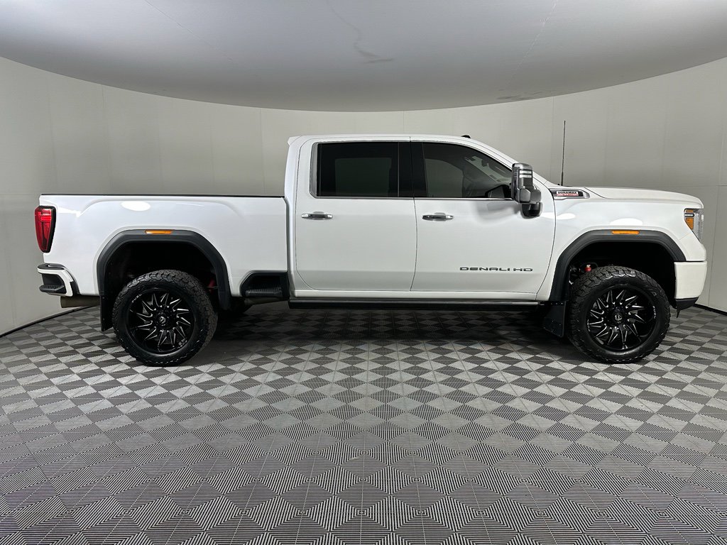 Used 2022 GMC Sierra 3500 Denali w/ Denali Ultimate Package image 9