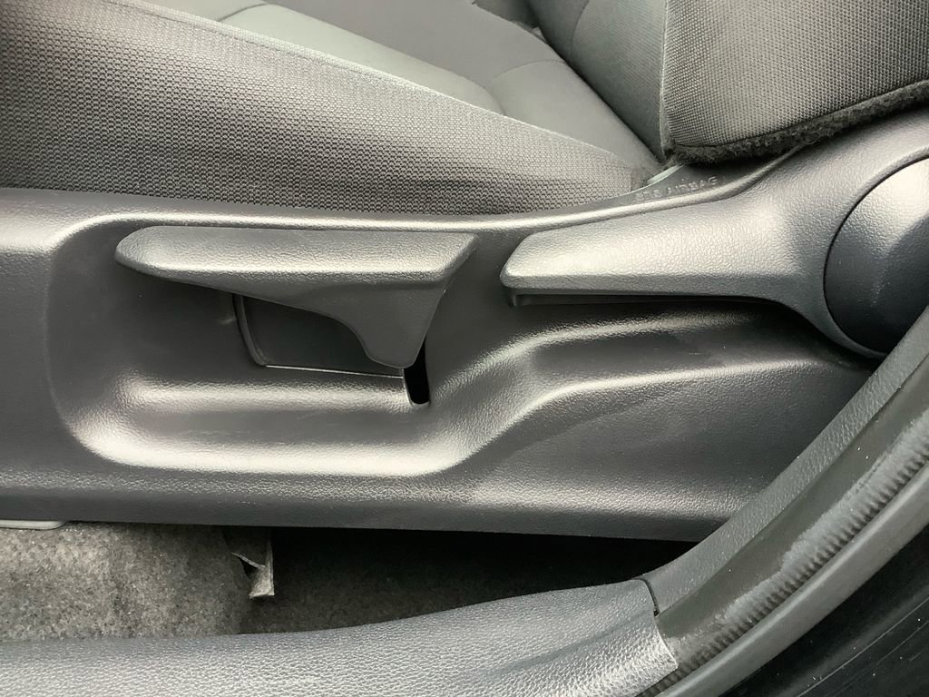 Used 2023 Toyota Corolla Cross LE image 13