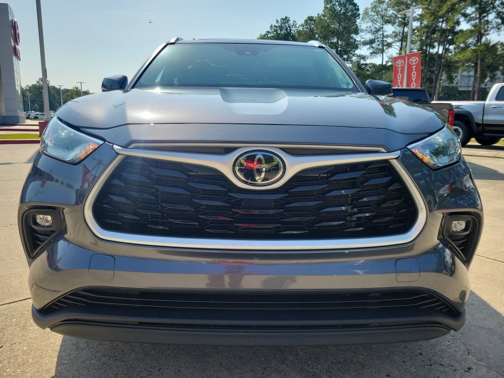 Certified 2021 Toyota Highlander XLE FWD image 7