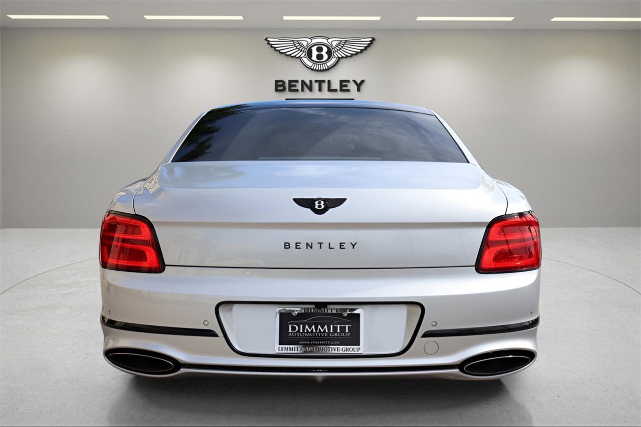 New 2026 Bentley Flying Spur Azure image 7