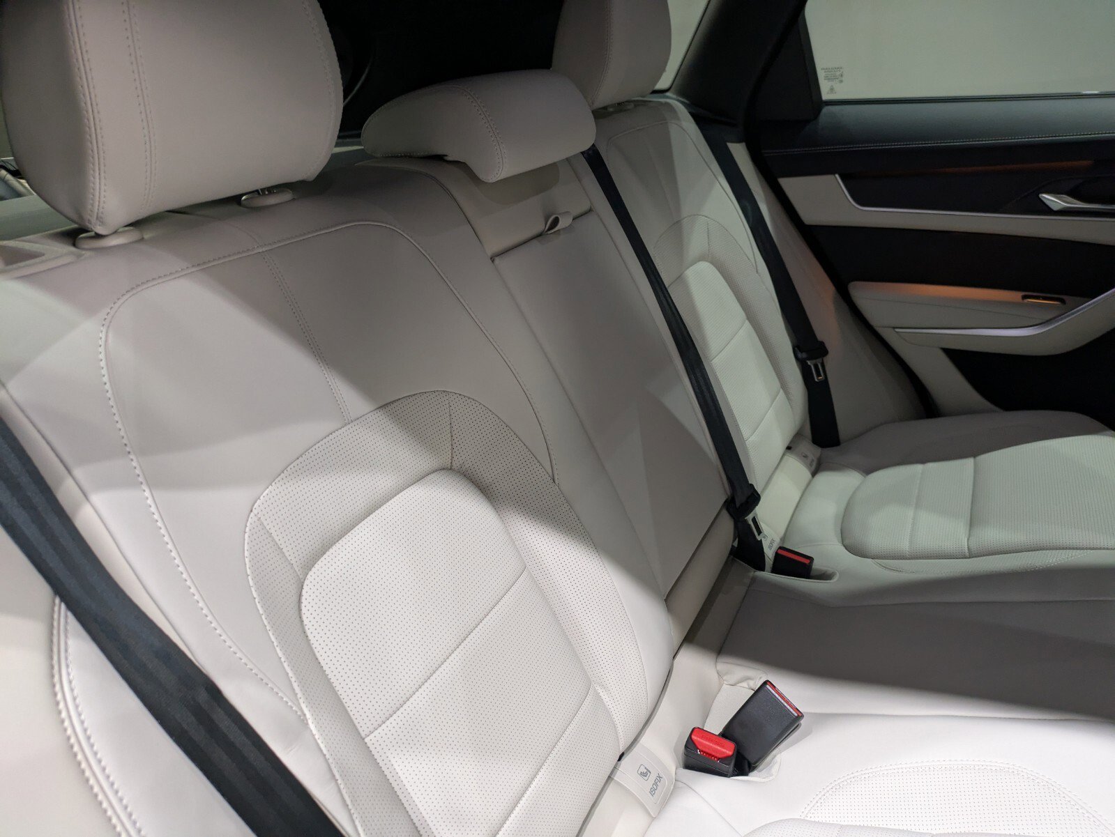 New 2026 Jaguar F-PACE R-Dynamic S image 23