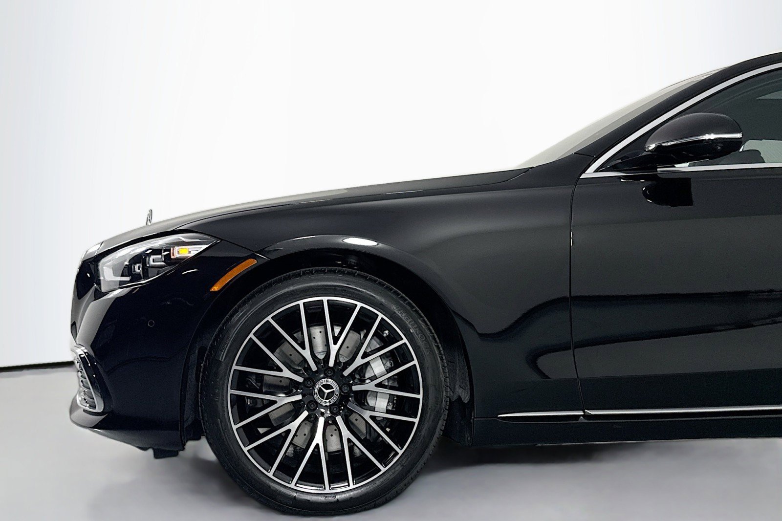 New 2026 Mercedes-Benz S 500 4MATIC image 9
