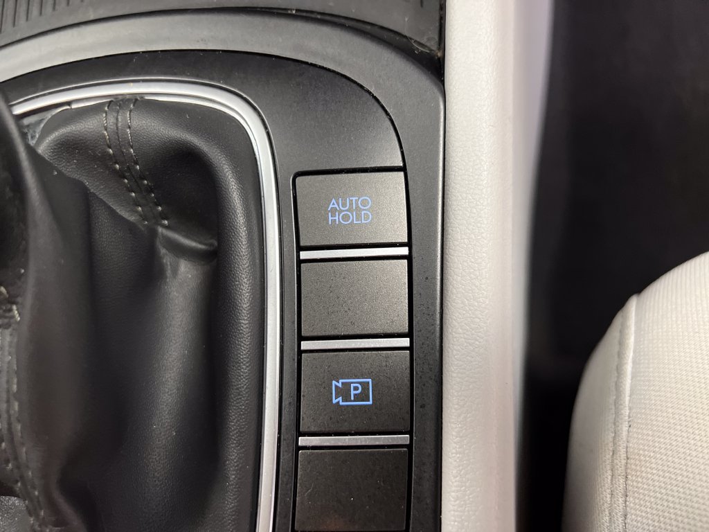 Used 2024 Hyundai Kona SEL AWD/4WD image 51
