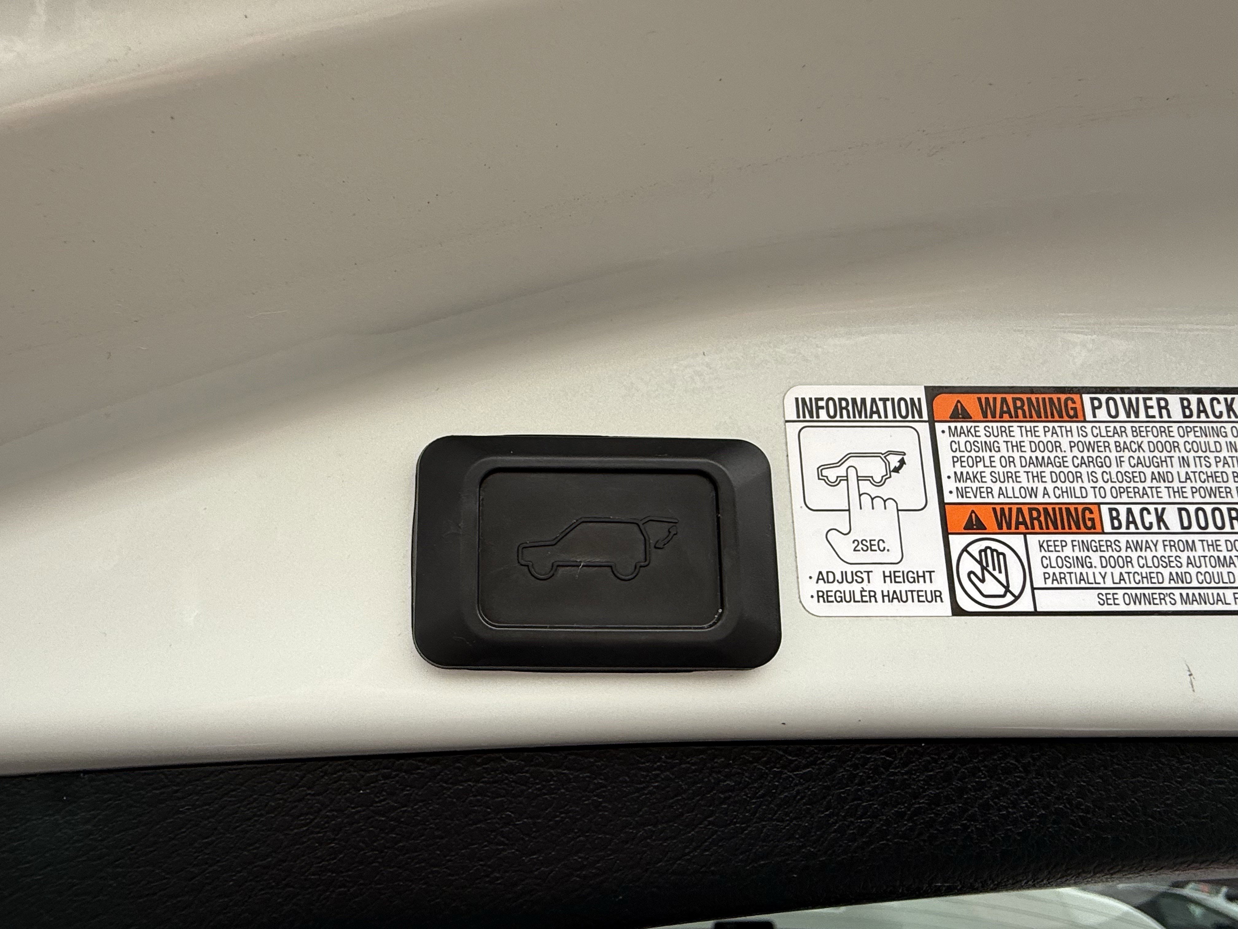 Used 2014 Toyota RAV4 Limited w/ Technology Package image 34
