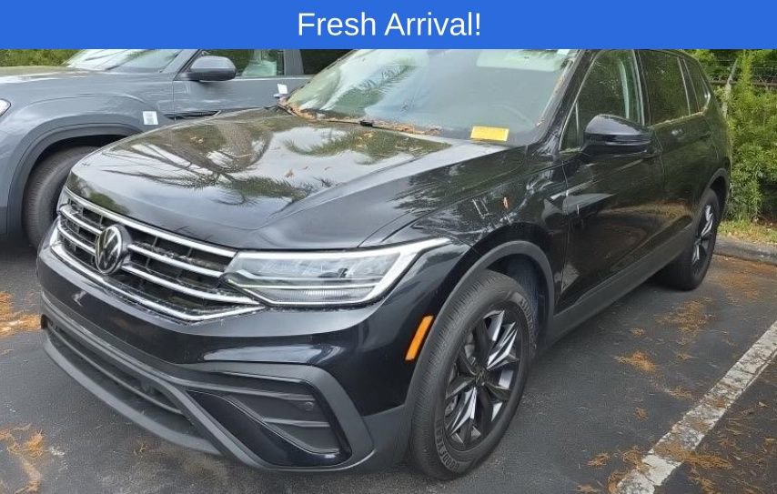 Certified 2023 Volkswagen Tiguan SE w/ Panoramic Sunroof Package image 9
