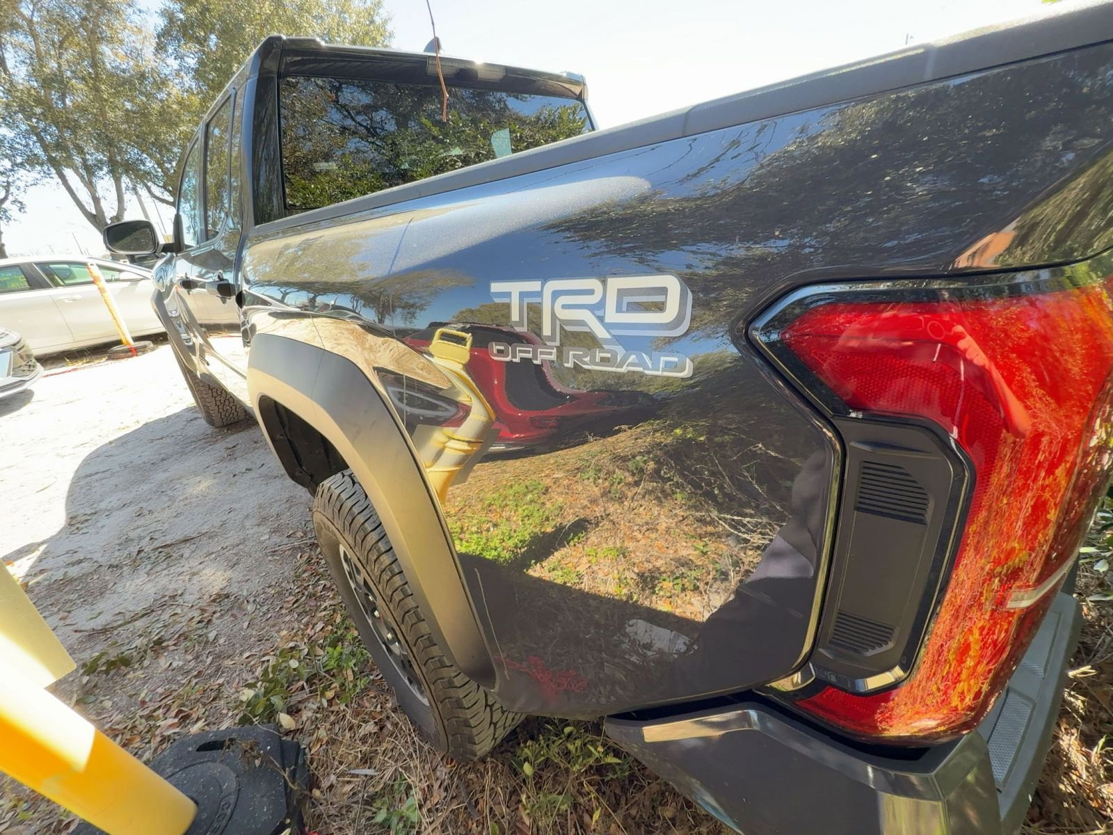 Used 2025 Toyota Tacoma TRD Off-Road image 2