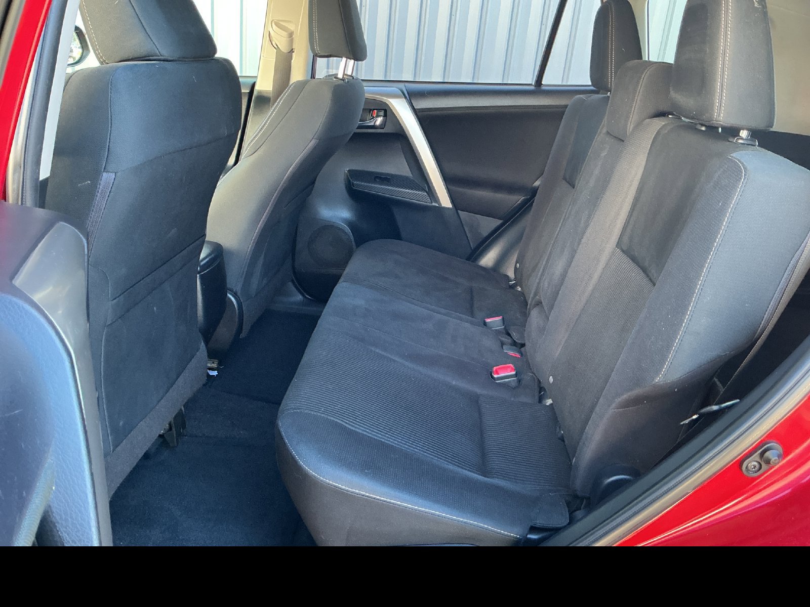 Used 2015 Toyota RAV4 XLE AWD/4WD image 25