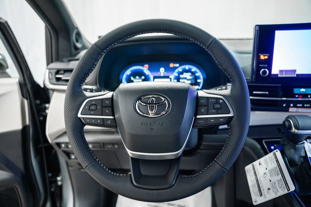New 2026 Toyota Sienna Platinum image 31