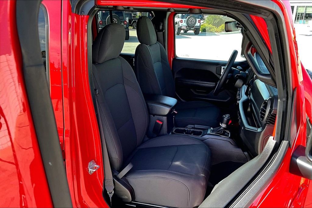 Used 2023 Jeep Wrangler Unlimited w/ 8.4" Radio Group image 16