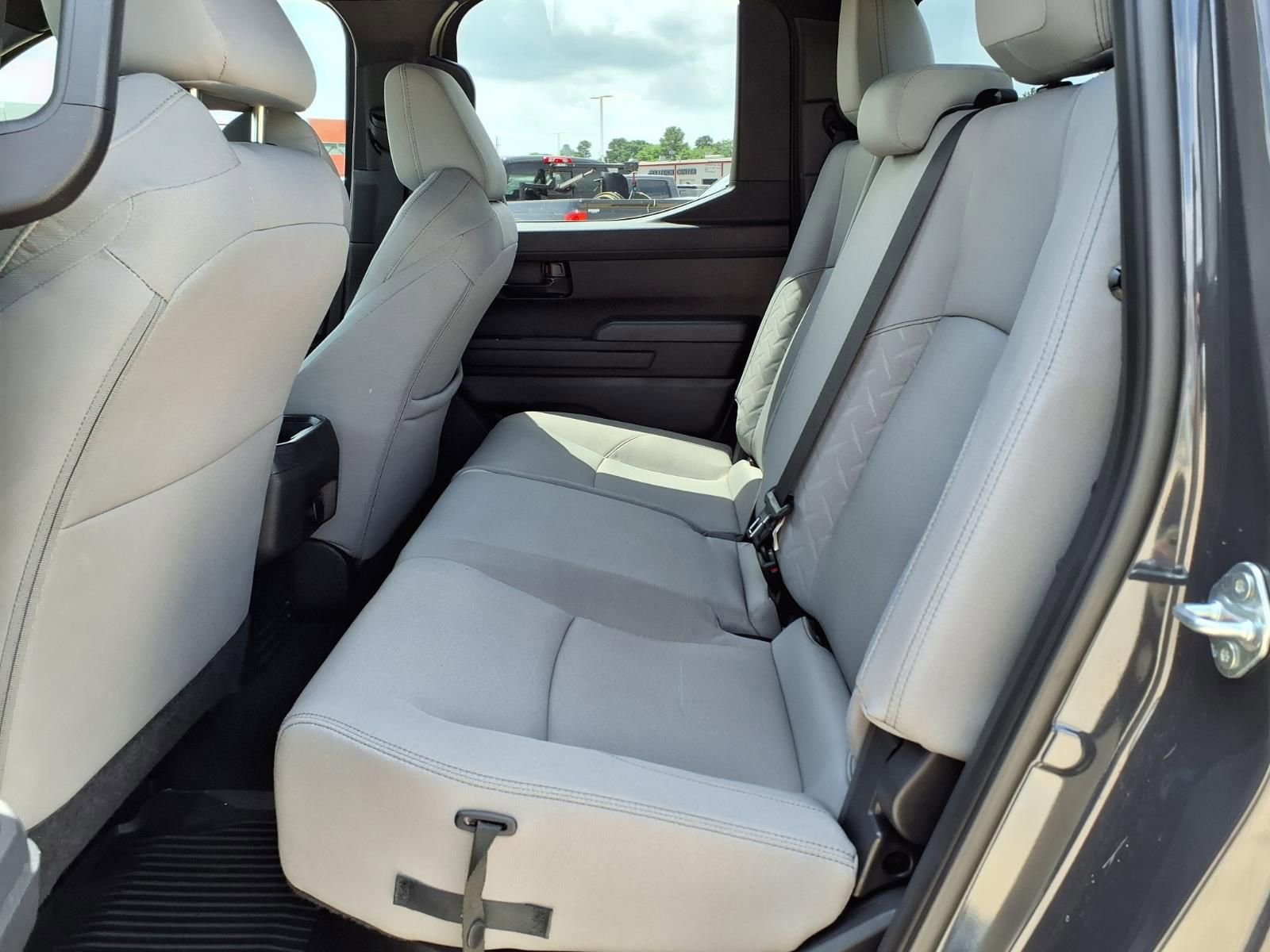Certified 2024 Toyota Tacoma SR5 AWD/4WD image 12