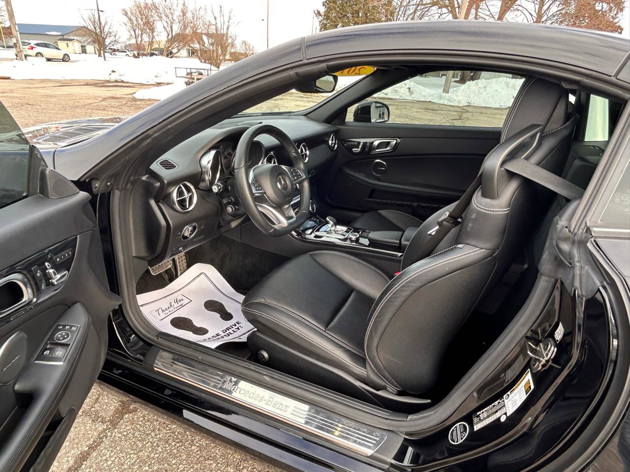 Used 2017 Mercedes-Benz SLC 300 image 9