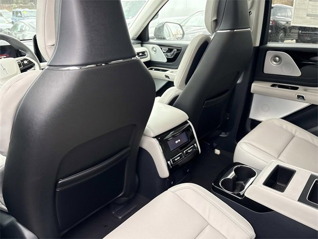 New 2026 Lincoln Aviator Reserve image 17