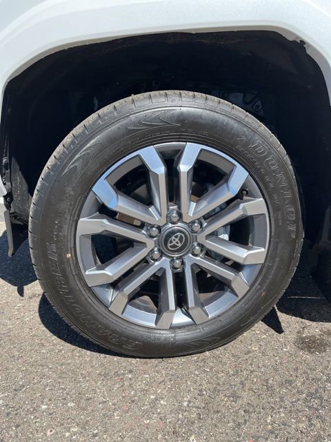 Used 2026 Toyota 4Runner Limited image 11