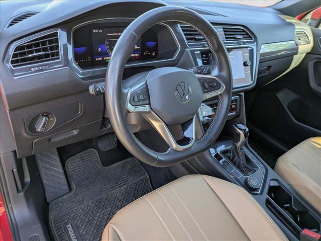 Used 2022 Volkswagen Tiguan SE AWD/4WD image 11