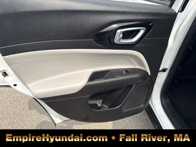 Used 2024 Jeep Compass Limited image 16