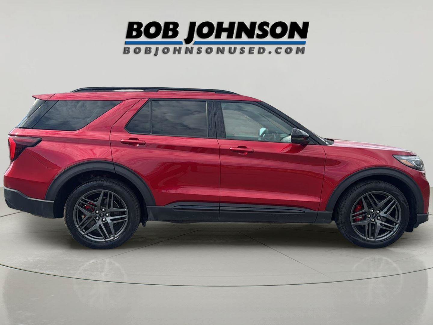 Used 2025 Ford Explorer ST AWD/4WD image 2