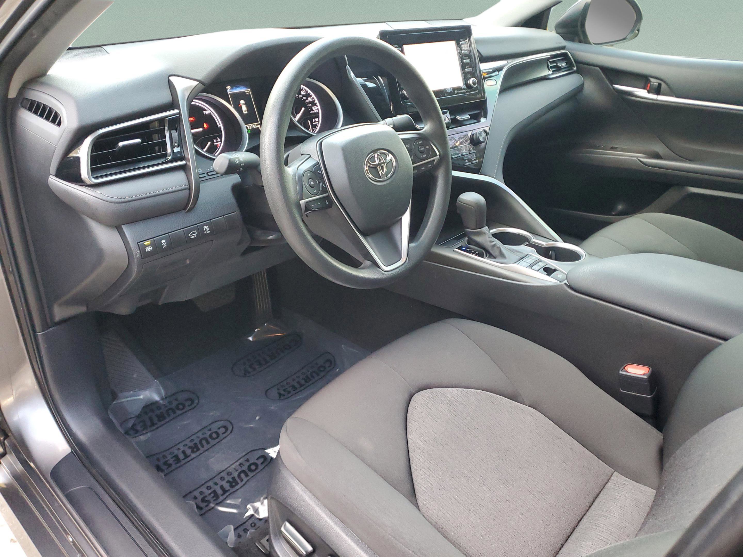 Used 2022 Toyota Camry LE image 17