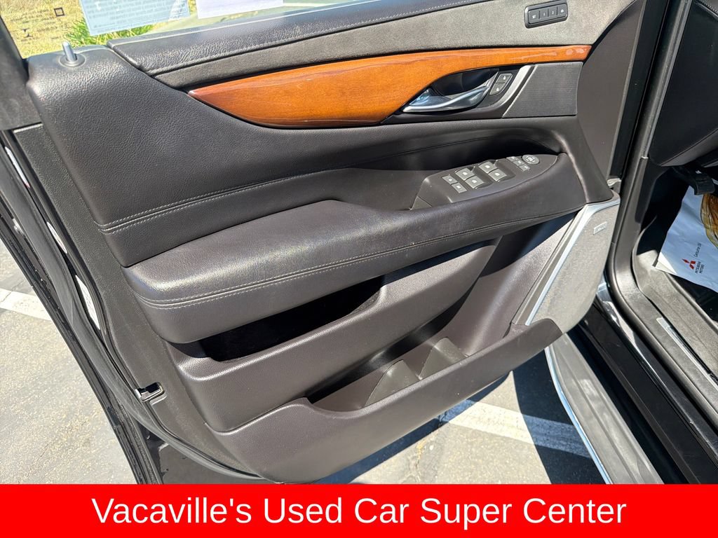 Used 2020 Cadillac Escalade ESV Luxury AWD/4WD image 10