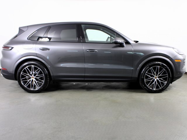 New 2025 Porsche Cayenne image 8