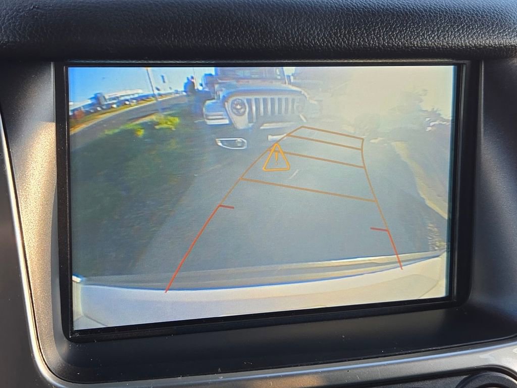 Used 2019 Chevrolet Suburban LT image 18