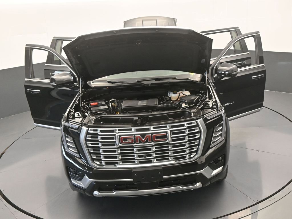 Used 2025 GMC Yukon XL Denali AWD/4WD image 82