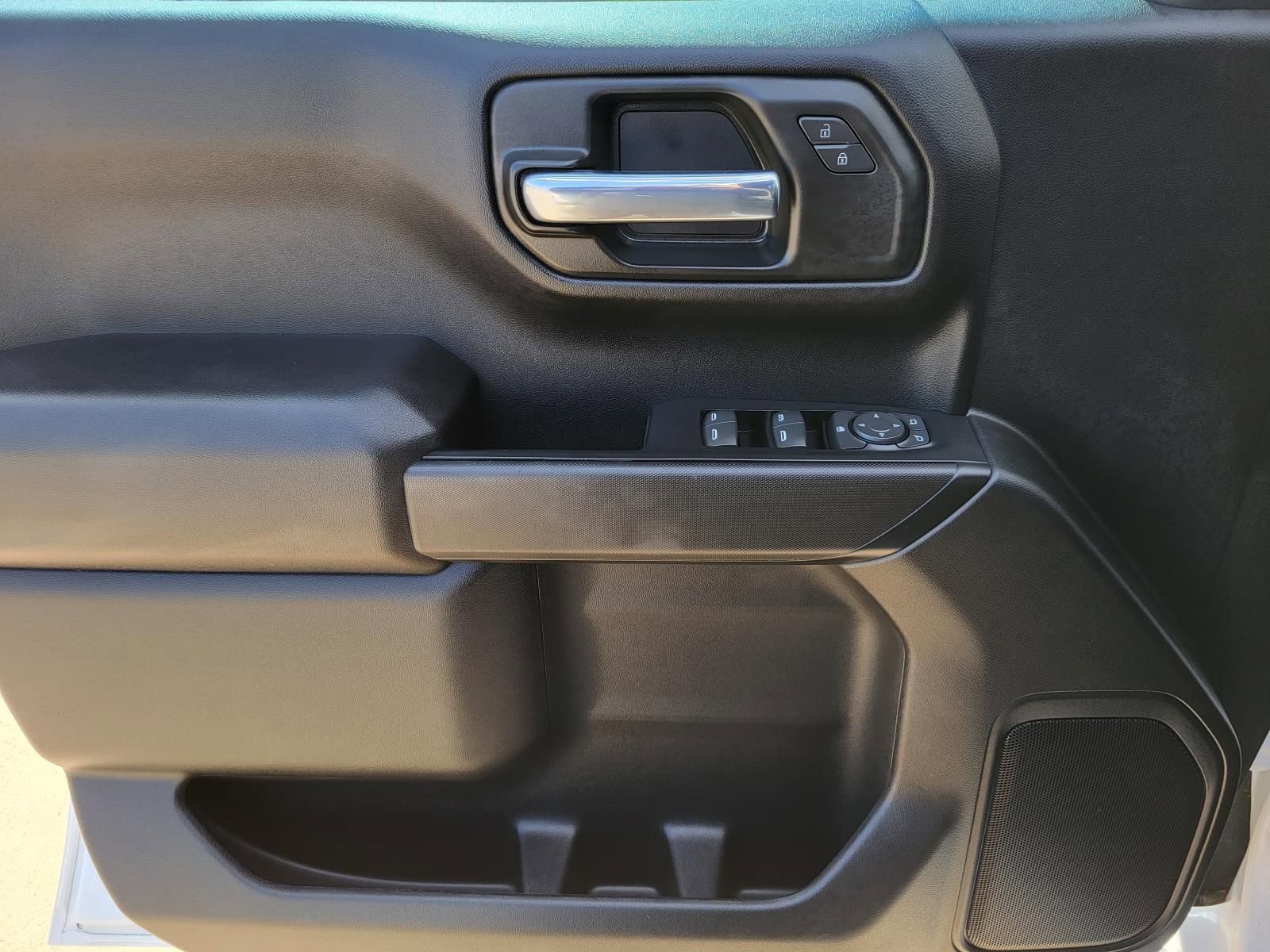 Used 2023 Chevrolet Silverado 1500 Custom image 21