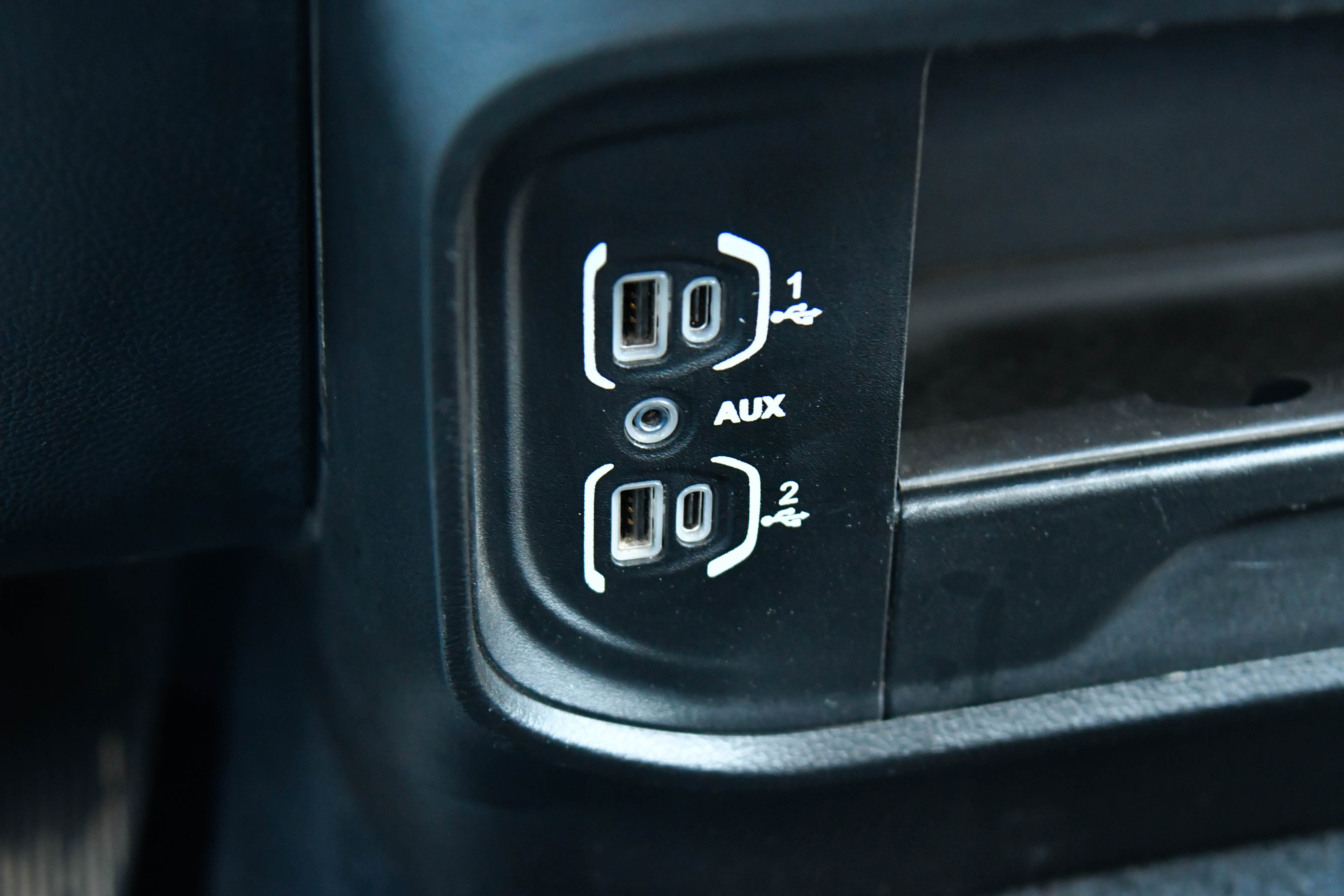 Used 2024 RAM 2500 Laramie image 30