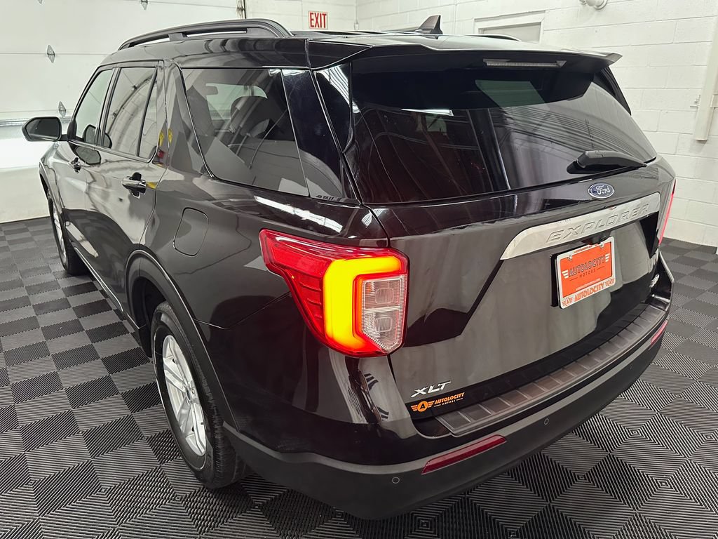 Used 2022 Ford Explorer XLT AWD/4WD image 8