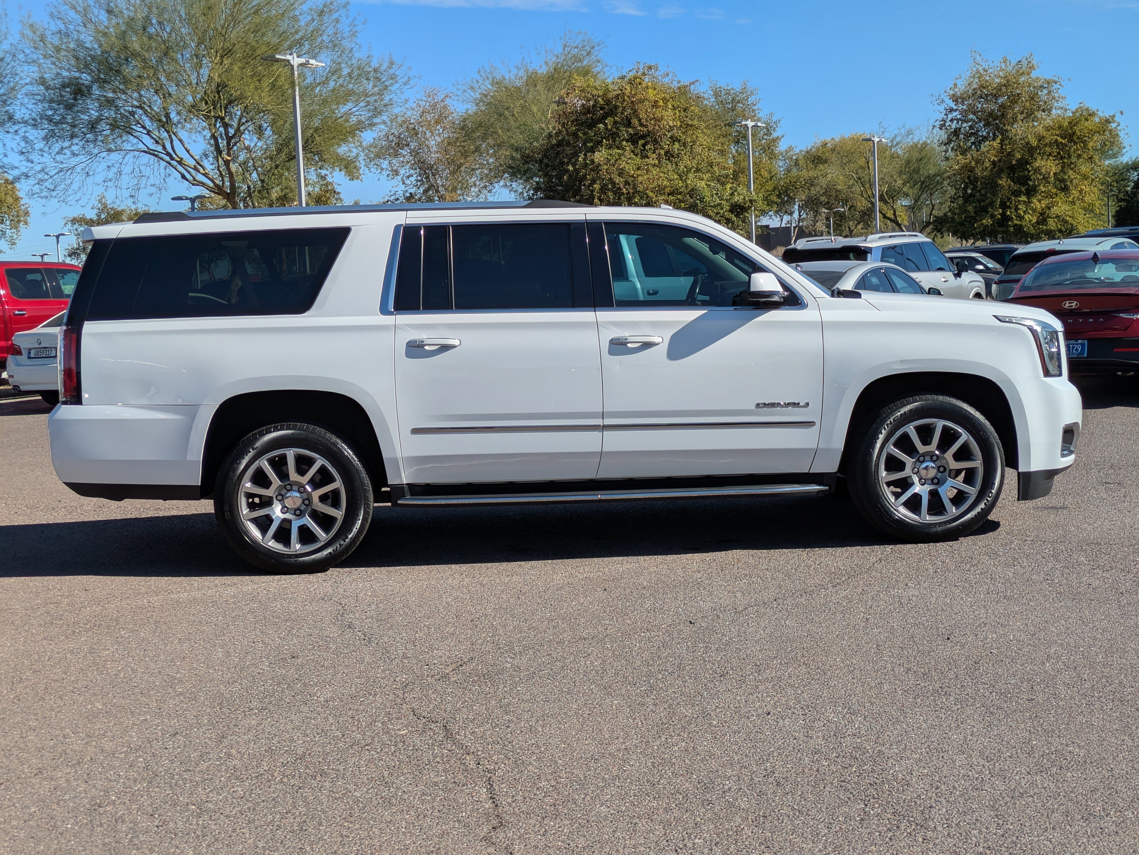 Used 2020 GMC Yukon XL Denali w/ Open Road Package image 2