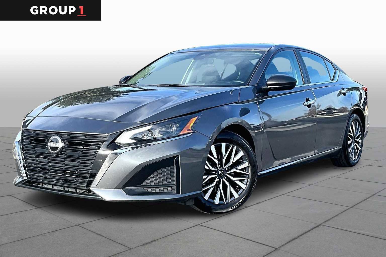 Used 2025 Nissan Altima 2.5 SV video 1