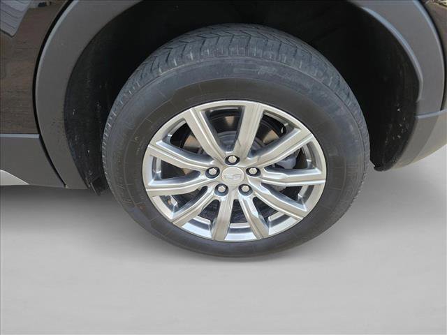 Used 2023 Cadillac XT4 Premium Luxury image 9