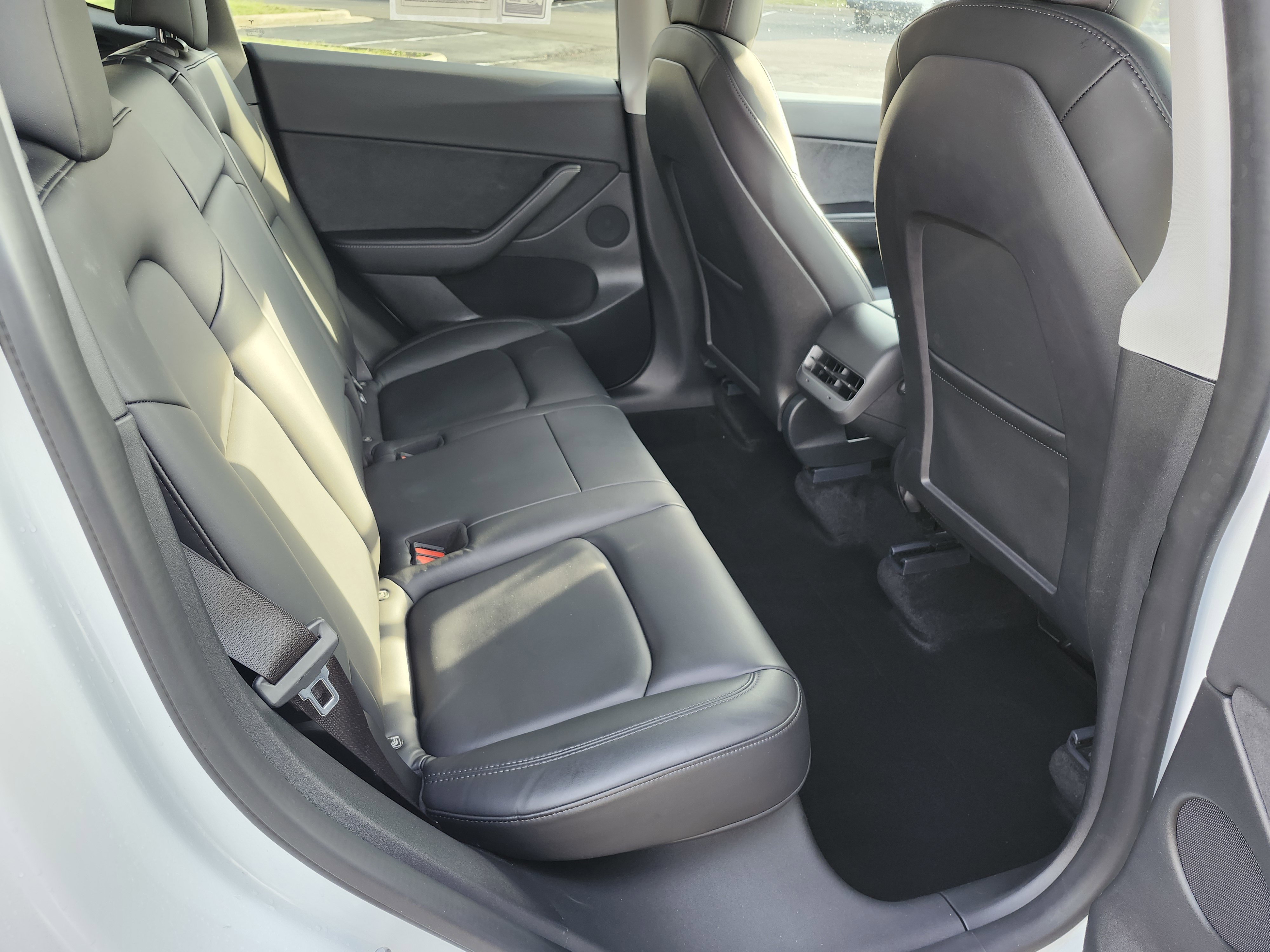 Used 2021 Tesla Model Y Long Range AWD/4WD image 19