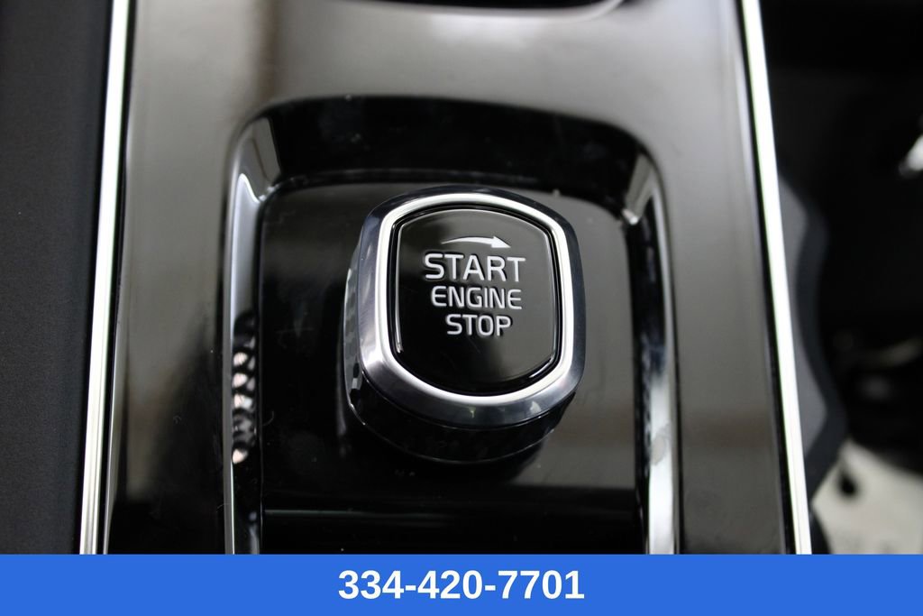 New 2026 Volvo XC60 B5 Plus w/ Climate Package image 10