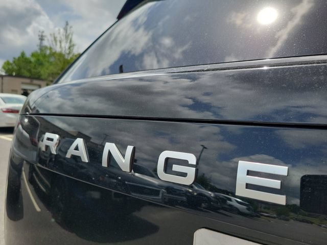 Used 2024 Land Rover Range Rover Long Wheelbase Autobiography AWD/4WD image 14