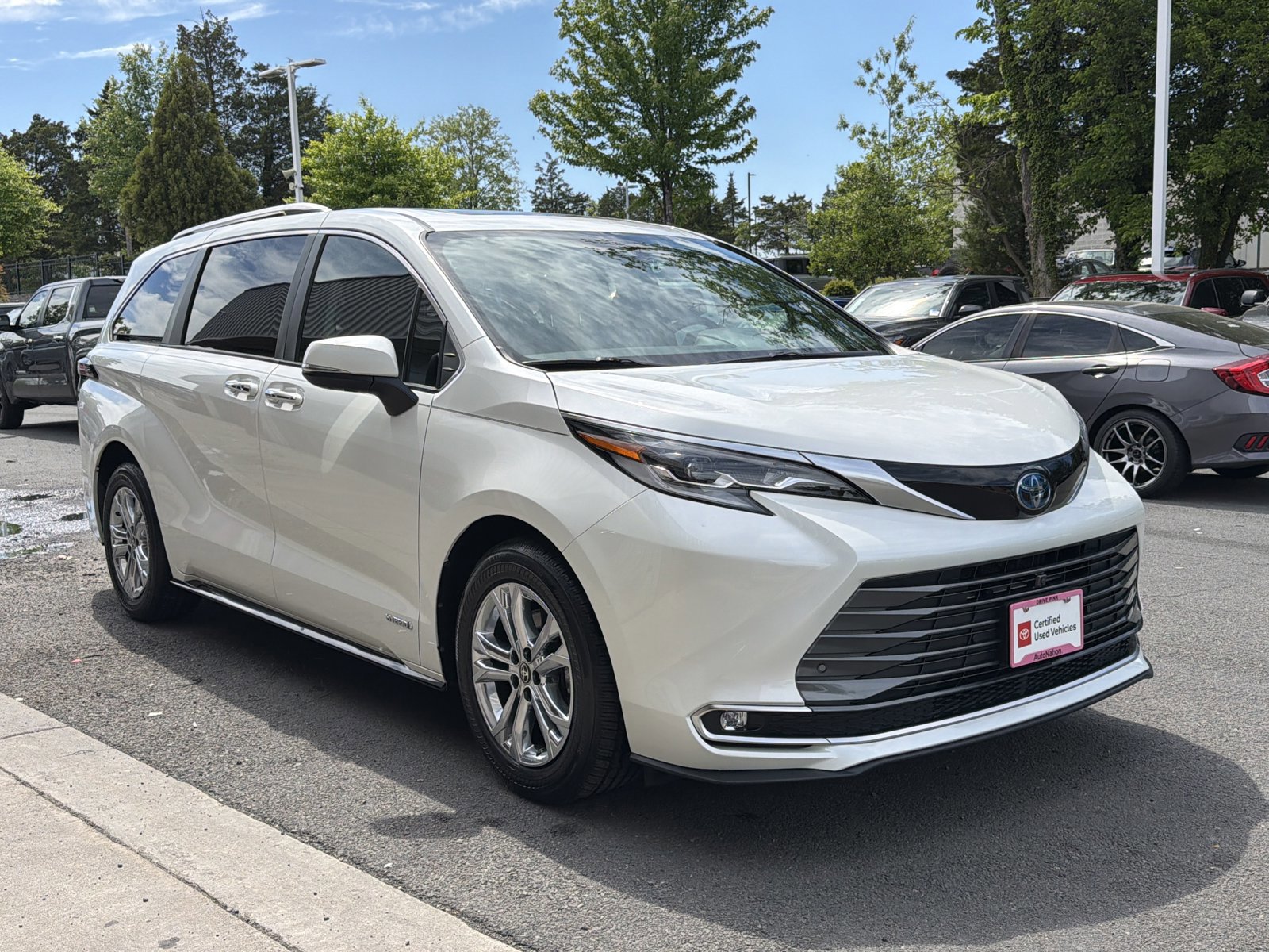 Used 2021 Toyota Sienna Platinum AWD/4WD video 3