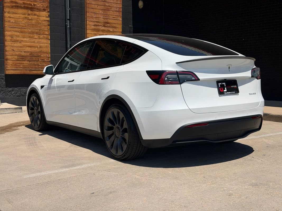 Used 2022 Tesla Model Y Performance AWD/4WD image 3