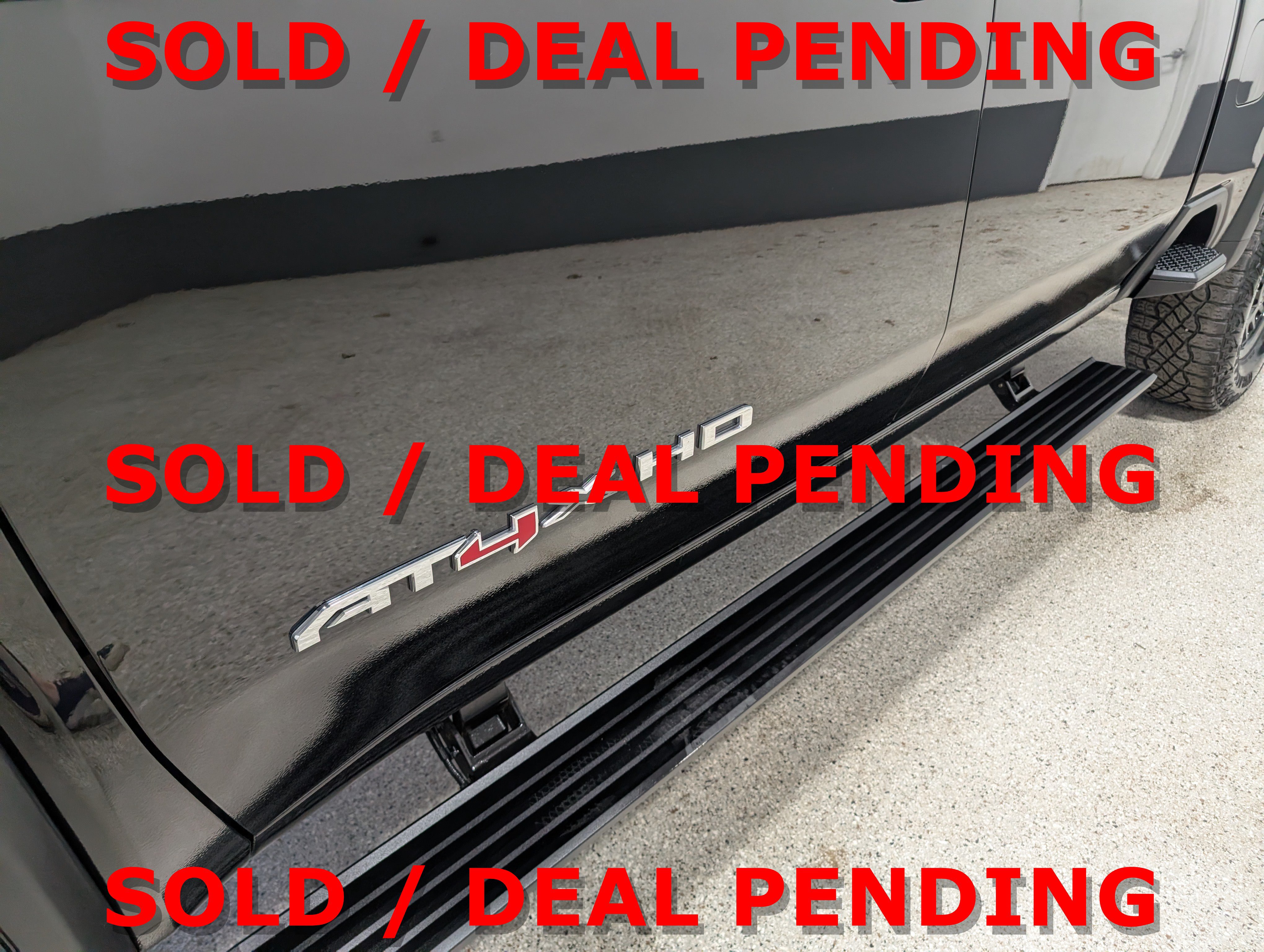 Used 2025 GMC Sierra 2500 AT4X w/ AT4X AEV Edition AWD/4WD image 9
