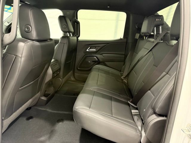 Used 2025 Chevrolet Silverado EV LT image 18