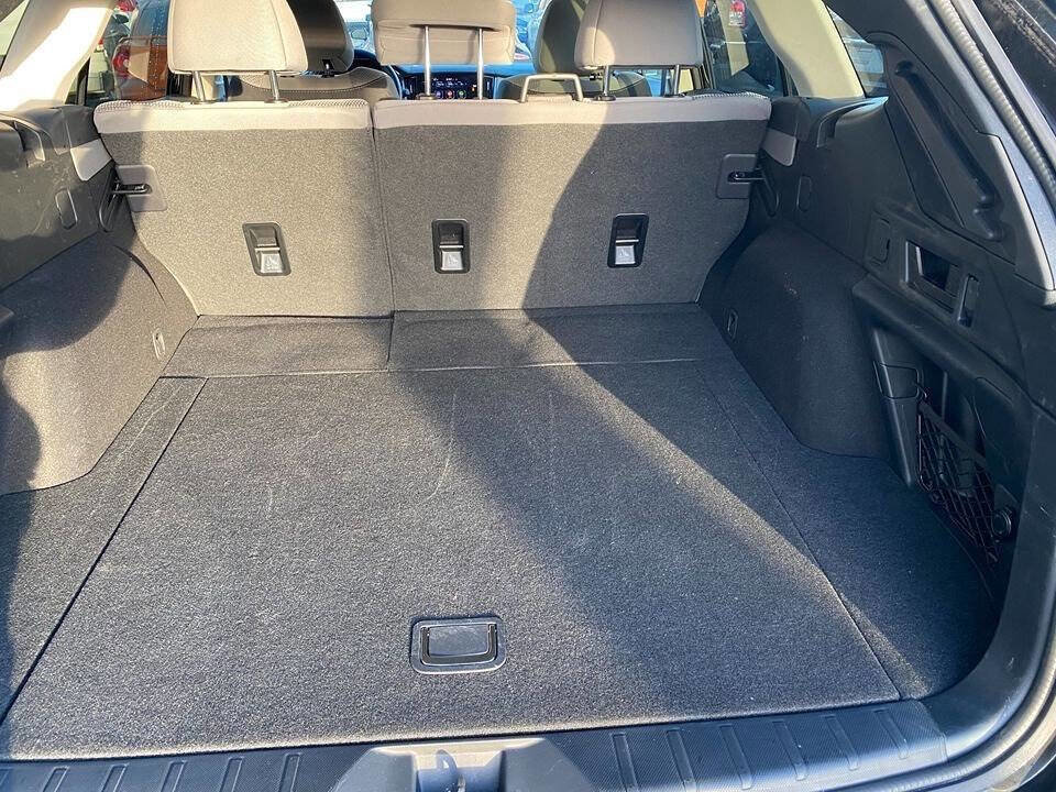 Used 2022 Subaru Outback Premium image 33