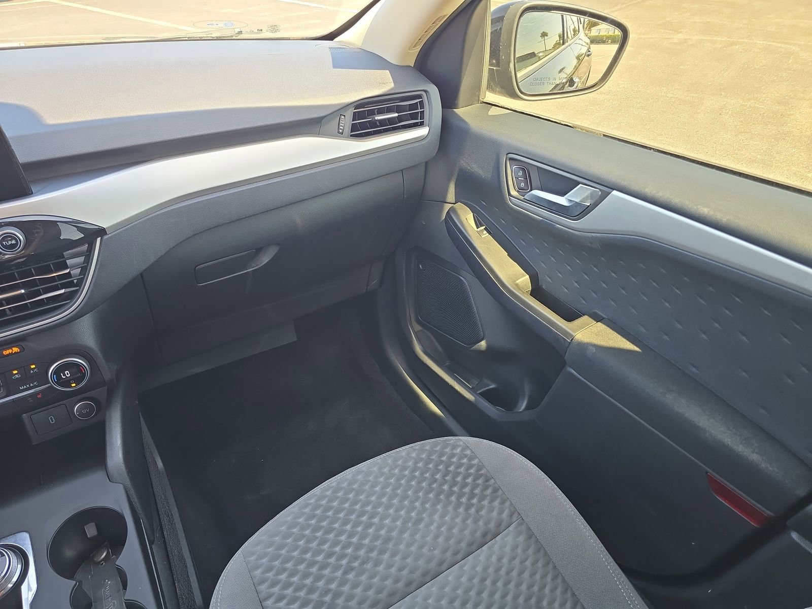 Used 2020 Ford Escape SE FWD image 12