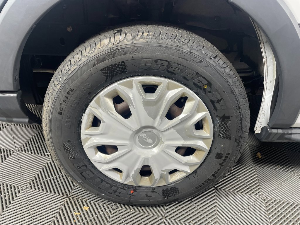 Used 2015 Ford Transit 350 XLT image 12