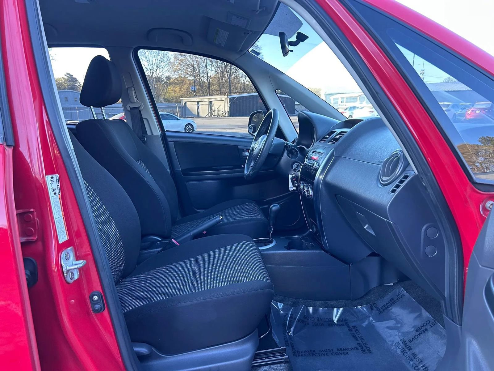 Used 2008 Suzuki SX4 Hatchback 4D image 11