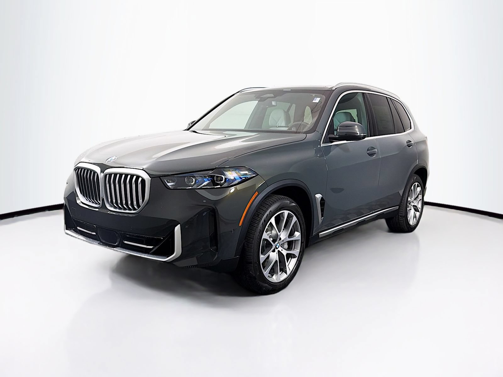 New 2026 BMW X5 xDrive40i w/ Climate Comfort Package AWD/4WD image 3