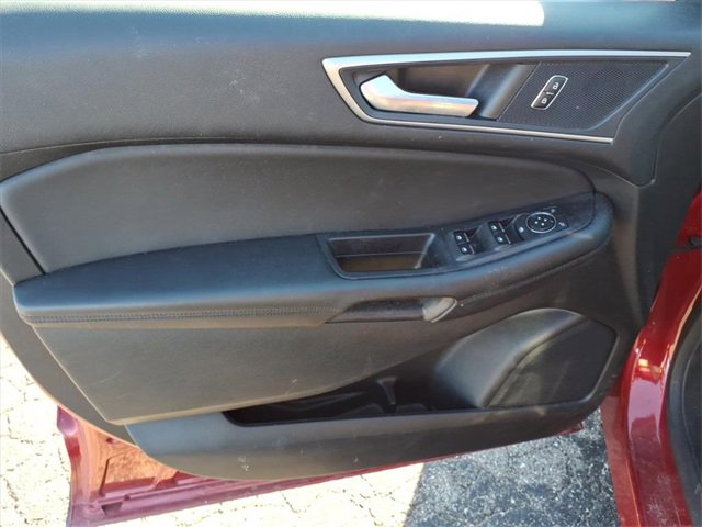 Used 2022 Ford Edge SEL w/ Convenience Package image 11