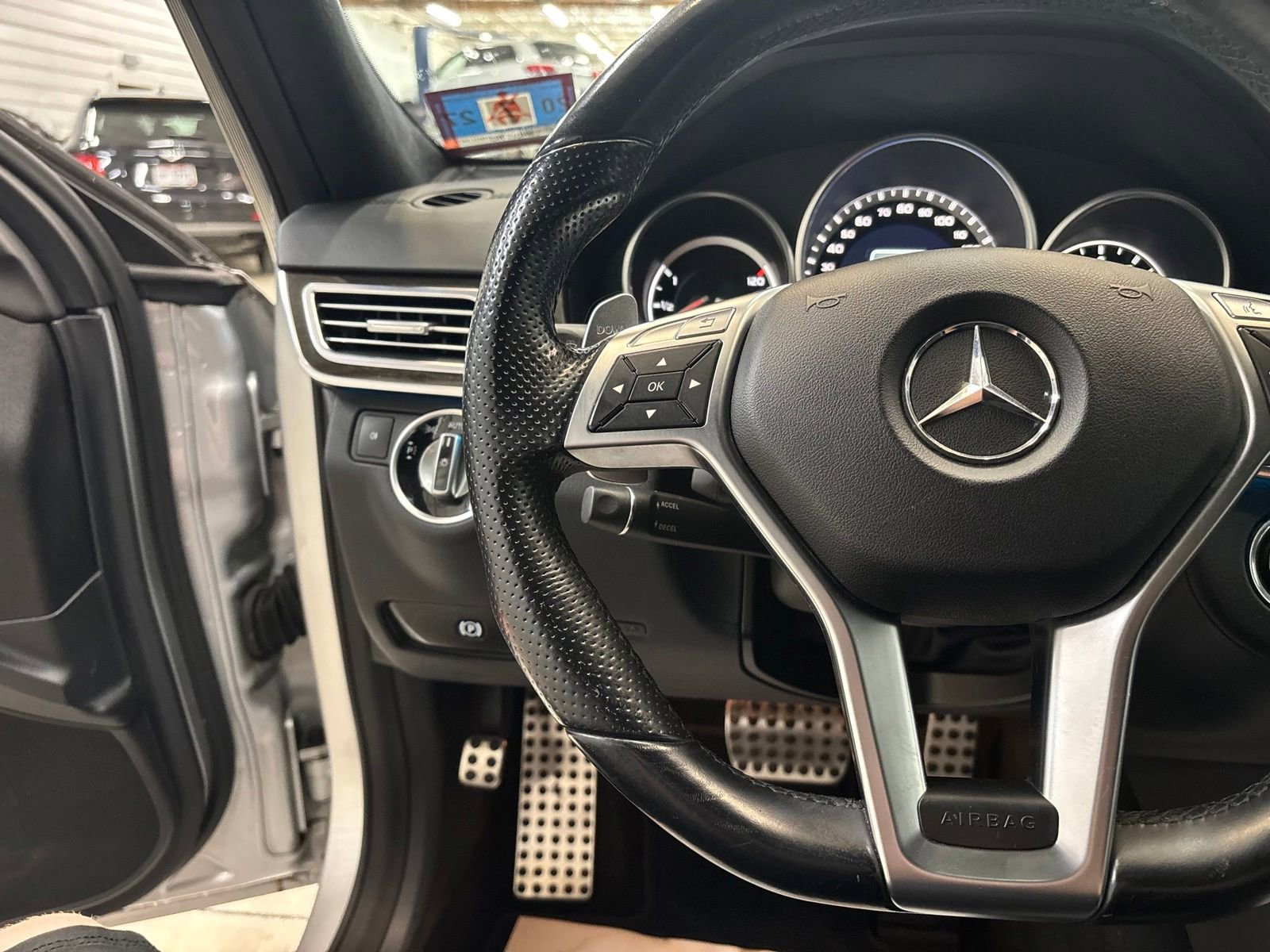 Used 2014 Mercedes-Benz E 63 AMG 4MATIC Sedan image 12