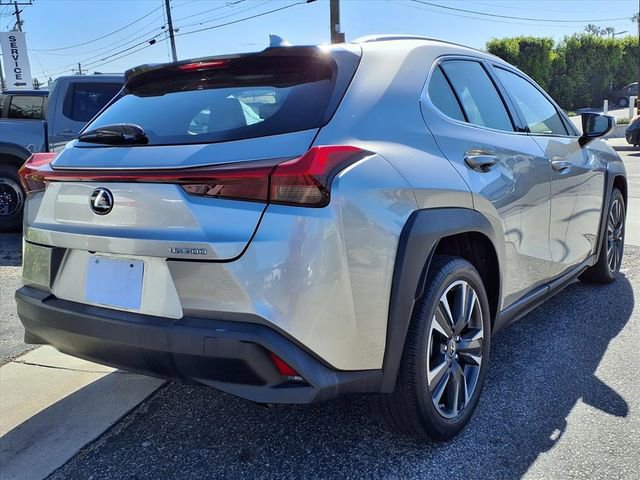 Used 2020 Lexus UX 200 image 20