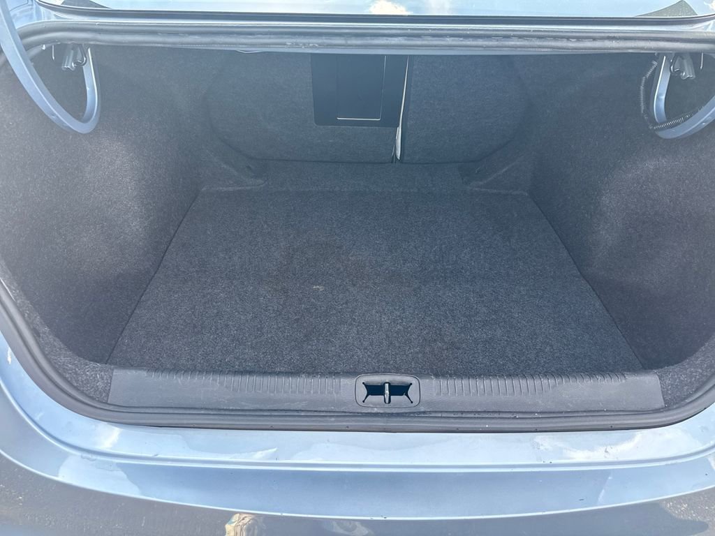 Used 2015 Chrysler 200 Limited FWD image 24