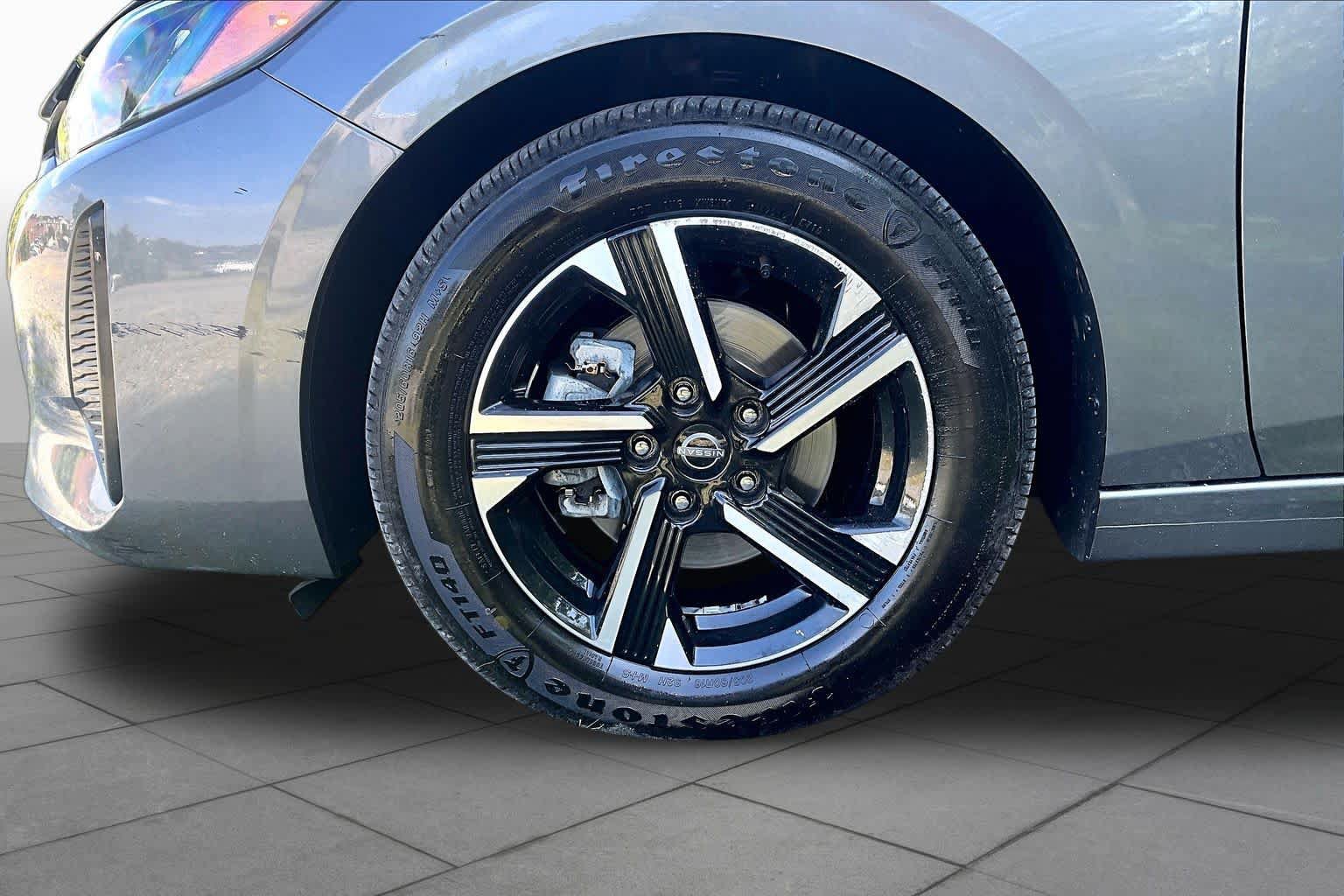 Used 2024 Nissan Sentra SV FWD image 11
