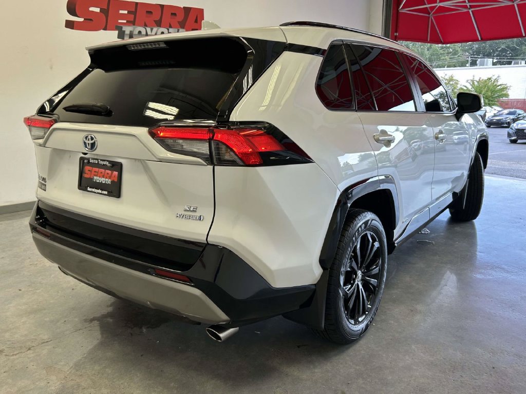 Certified 2024 Toyota RAV4 SE w/ Convenience Package AWD/4WD image 3